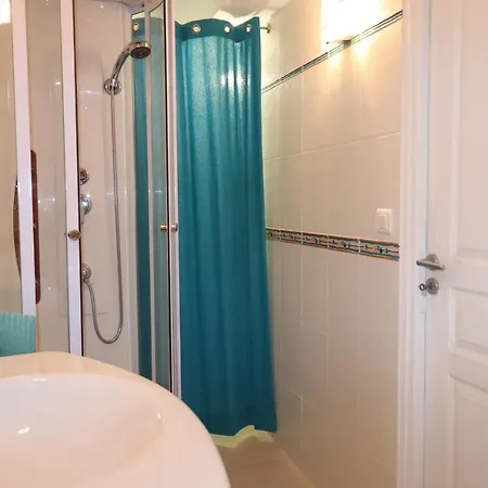 Appartement 50 M2 Avec Parking Gratuit Sur Place Vailhauques Exterior photo