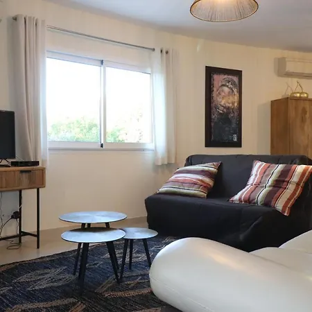 Appartement 50 M2 Avec Parking Gratuit Sur Place Vailhauques Exterior photo