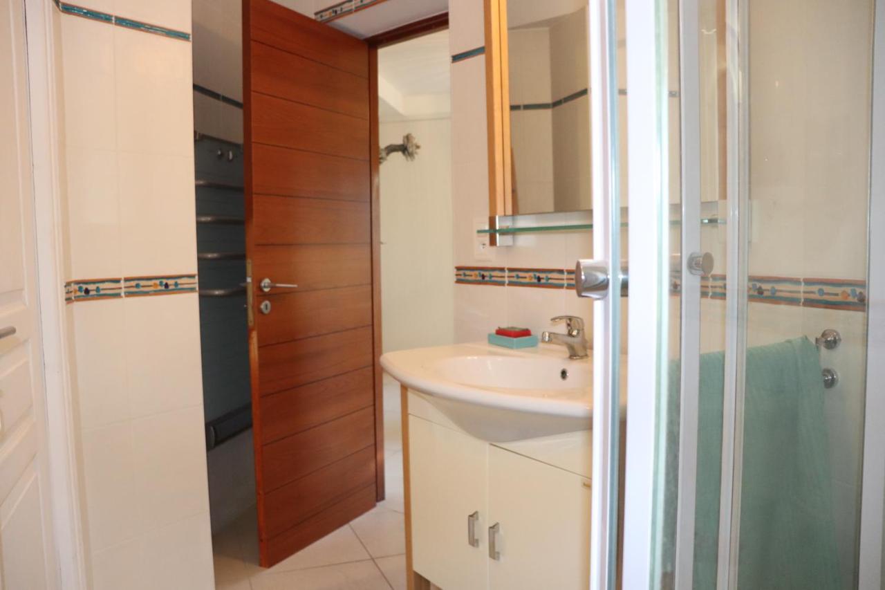 50 M2 Avec Parking Gratuit Sur Place Apartment Vailhauques