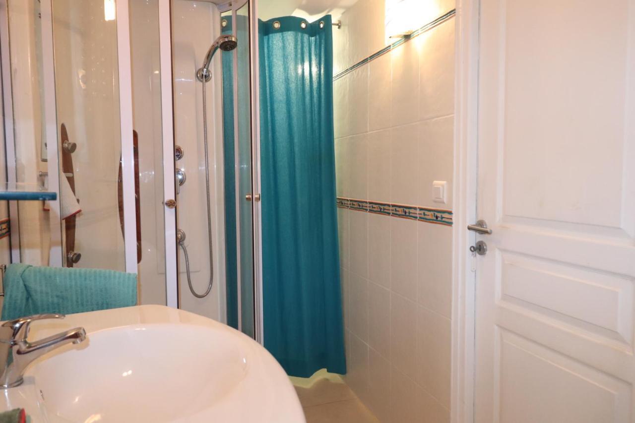 Apartment 50 M2 Avec Parking Gratuit Sur Place Vailhauques