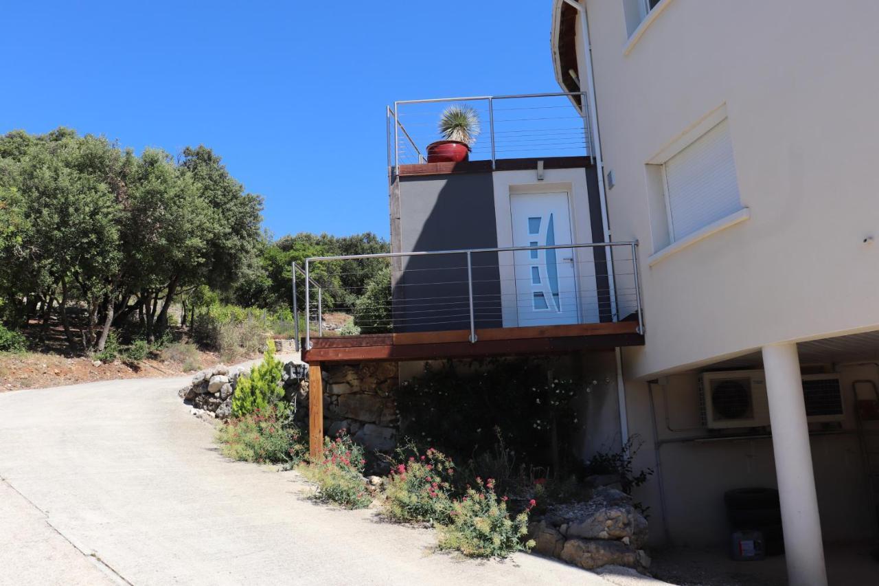 50 M2 Avec Parking Gratuit Sur Place